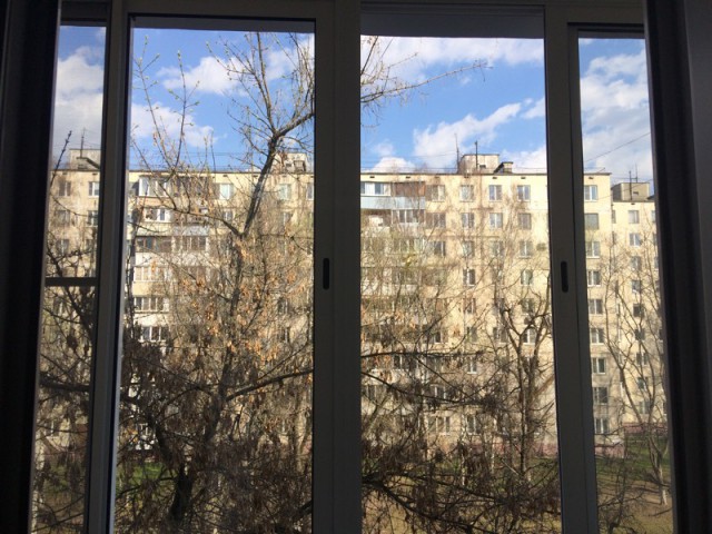 Предлагаем остекление и отделку балконов и лоджий в г. Москве и Московской области