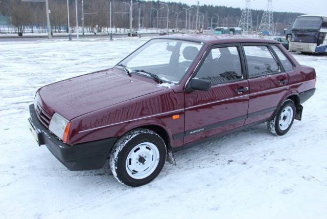 Экспортная Lada за 2850 долларов. В Минске продается Samara 1996 года выпуска в состоянии нового авто