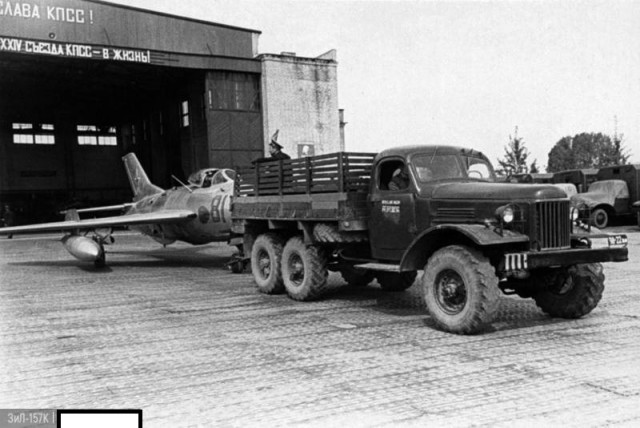 ЗИЛ-157: «автомат Калашникова» среди армейских грузовиков