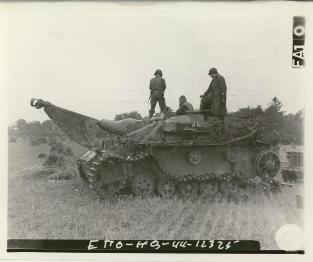 StuG III под кличкой "Гадюка", самая массовая в производстве с которой пришлось встретиться нашим дедам.
