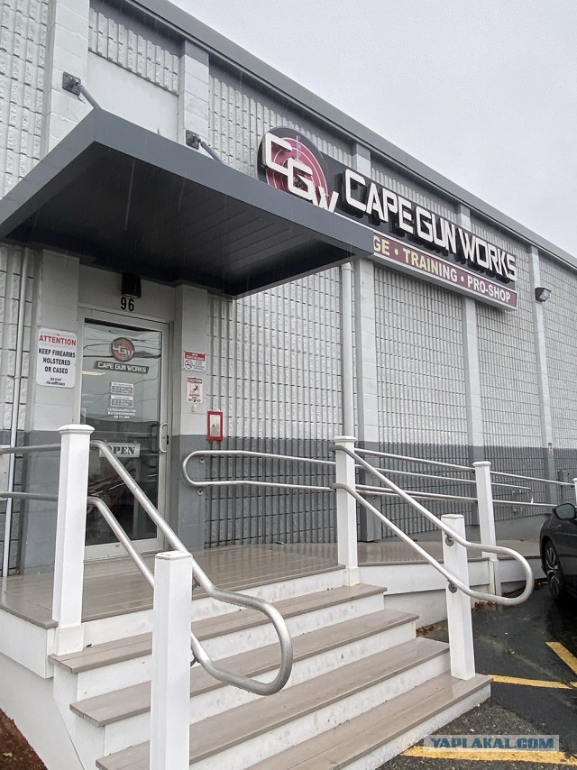 Оружейный магазин в США