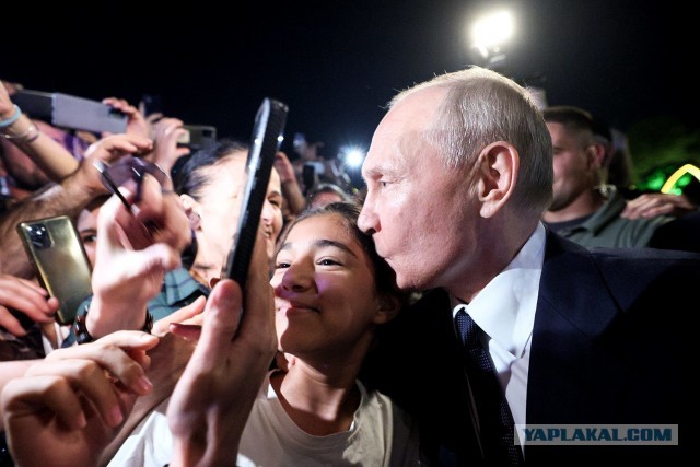 В Апатитах произошло нападение на губернатора Мурманской области Андрея Чибиса