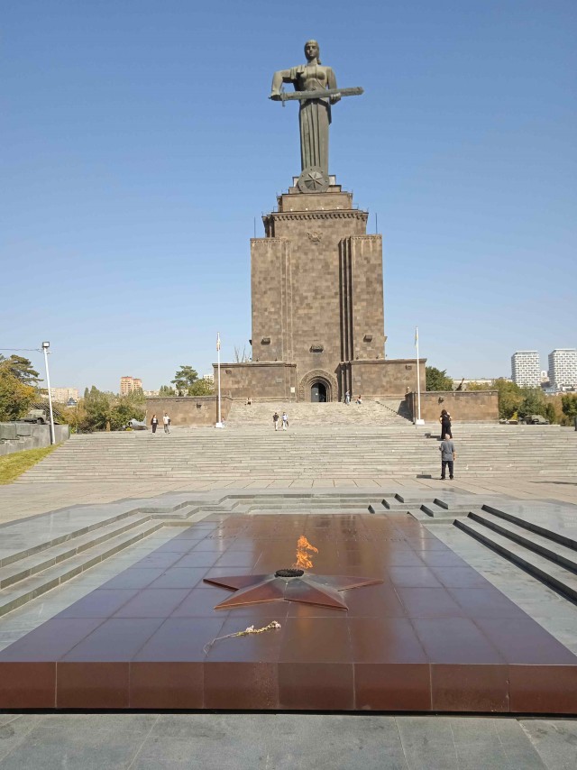 В Армению в октябре