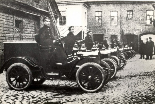 Первые российские автомобили