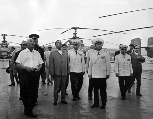 Дорогой Леонид Ильич. История жизни в фотографиях.