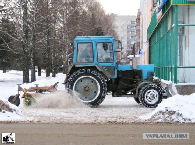 Юношу перемололо в снегоуборочной машине на северо-западе Москвы
