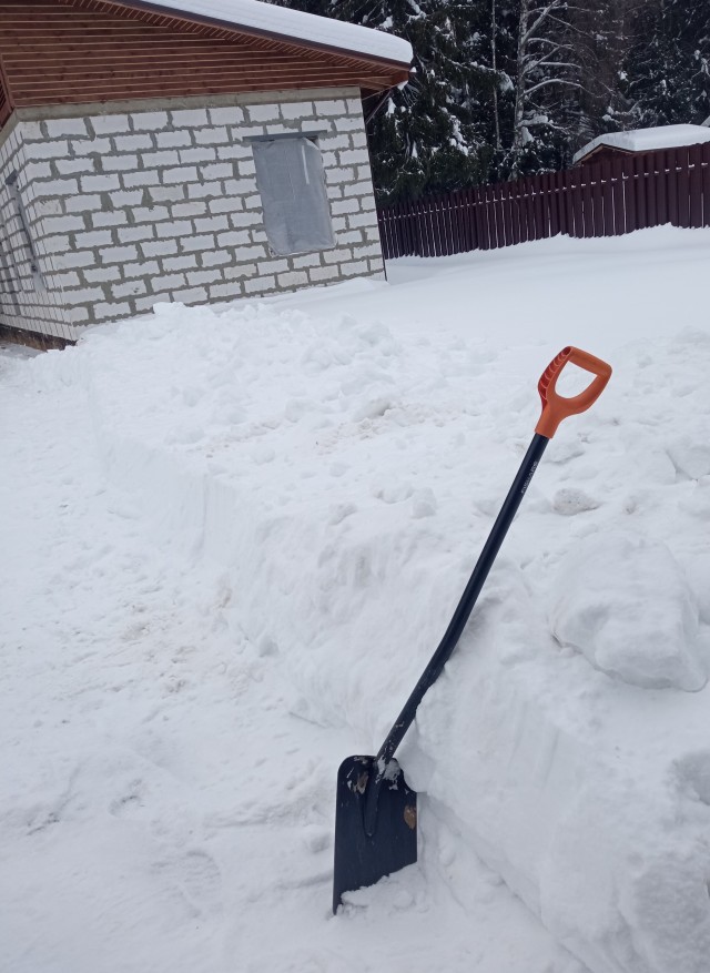 Вот такую кровлю сделал, фермы видно