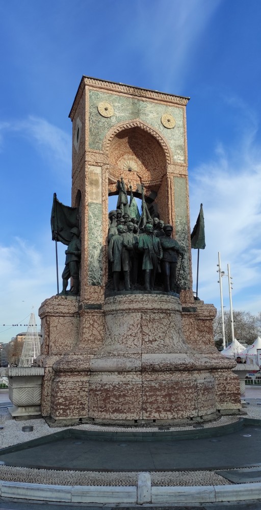 Гонял в Стамбул