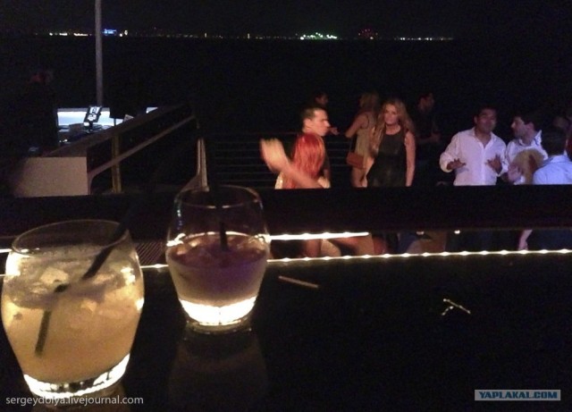 Д.Р. в Бурдж Аль Араб