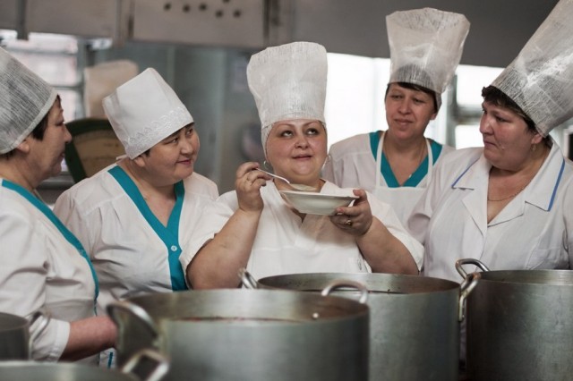 Повариху столовой Управления МВД РФ на транспорте в Краснодаре обокрали почти на 200 тысяч рублей,