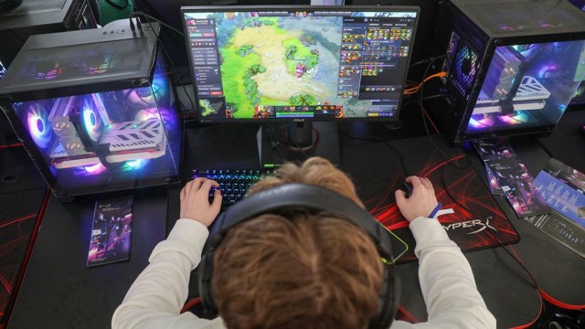 Неожиданно так, да? Большинство российских геймеров скачивают компьютерные игры бесплатно