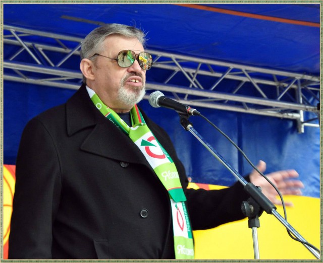 "Спец" по Крымскому мосту.