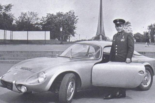 Загадочный автомобиль.