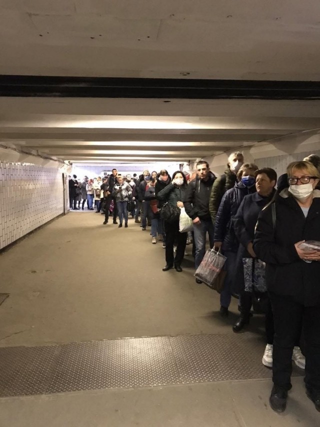 Тем временем в метро