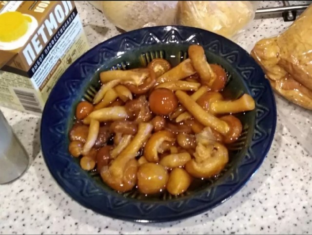 ЭтоНеЖульен