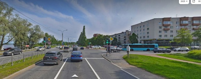Дешевле бросить корыто, но гайцы догонят, удачно рядом оказались