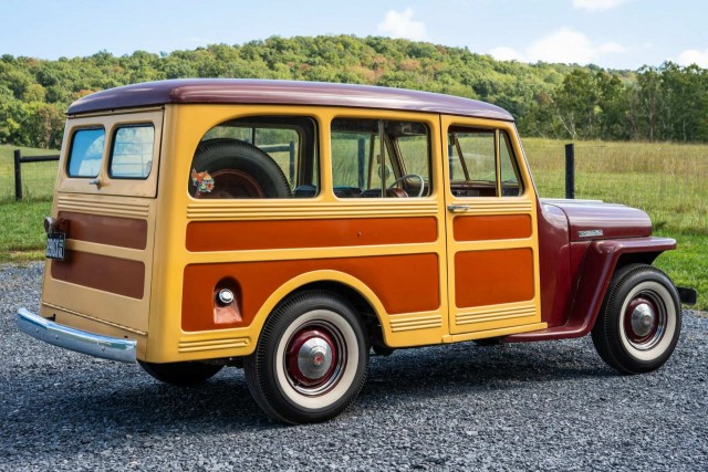 Willys Jeepster. Забавного автомобиля пост
