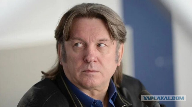 Вышел первый трейлер фэнтези-комедии «Плетёный муж» с Александром Скарсгардом