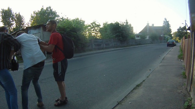 Человек на дороге