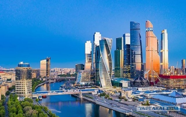 В Химках, возле Меги