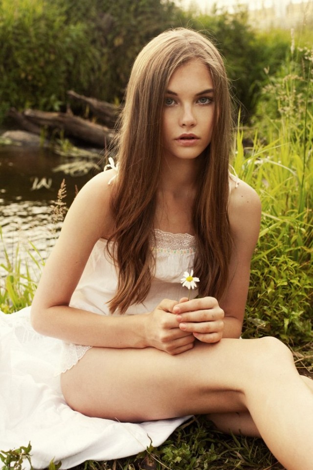 Девушки красавицы и пятница в тему