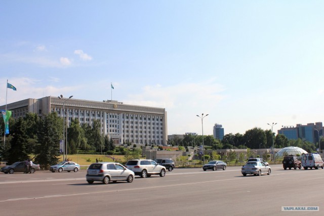 Алматы 2011: город контрастов