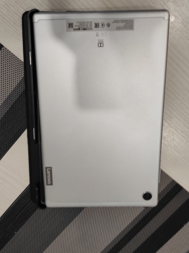 Продам планшетLenovo Tab M10 FHD Plus 64GB