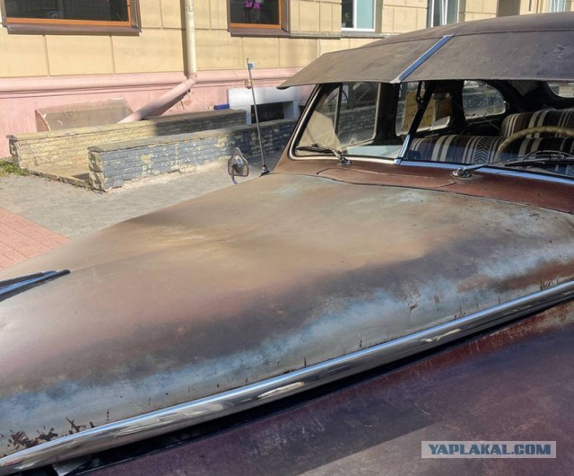 В Минске фотомодель оставила вмятину на капоте редчайшего DeSoto 1948 г.в. Ее ищут всем автосообществом