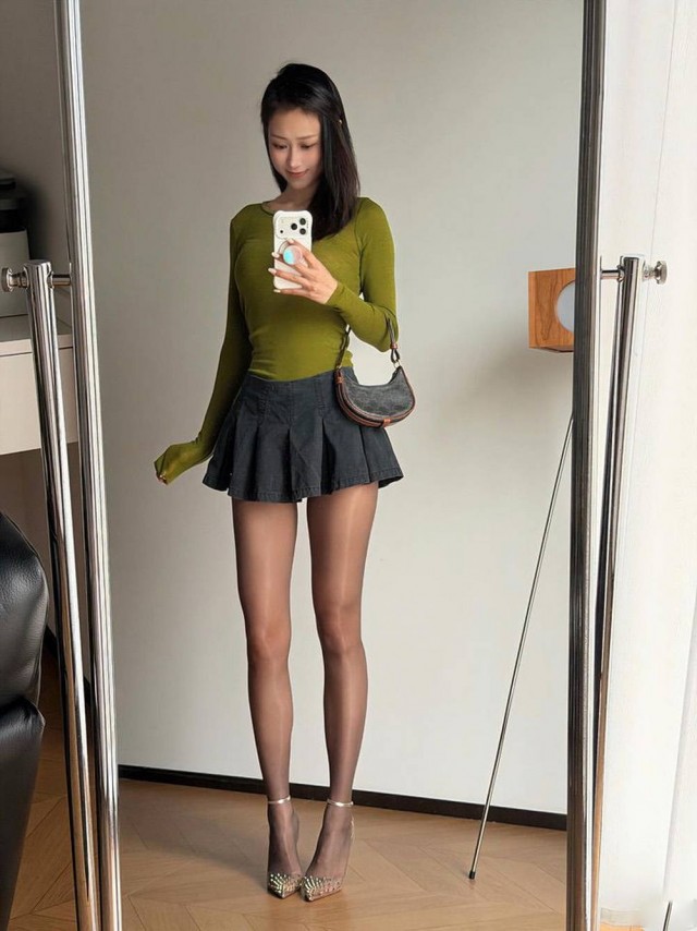 Девушки сами себя 4