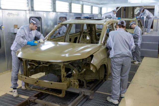 Завод Evolute прошел модернизацию: начали работу цеха сварки и окраски кузовов