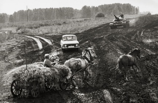 Лихие 1990-е: фотосет о жизни в государстве, которого не стало