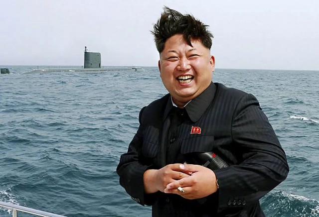 Ким Чен Ын приказал военным быть готовыми нанести удар по Гуаму в любой момент