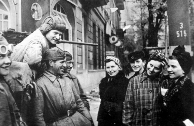 Великая Отечественная в 75 фотографиях