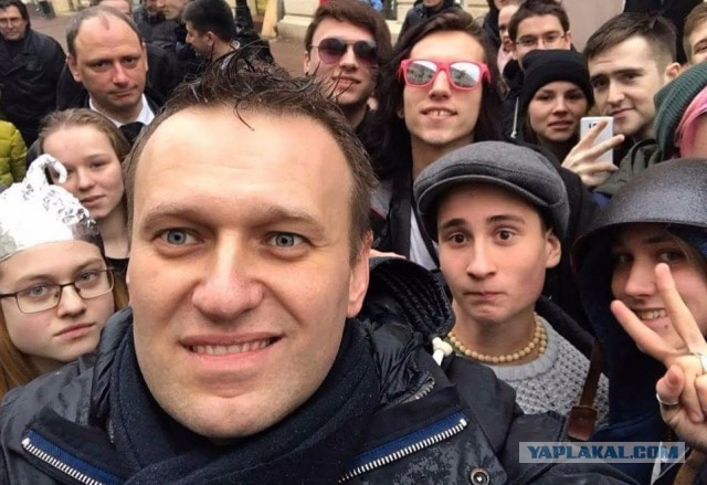 "Не пил, не курил, увлекался интернетом": бабушка рассказала о характере внука-подрывника
