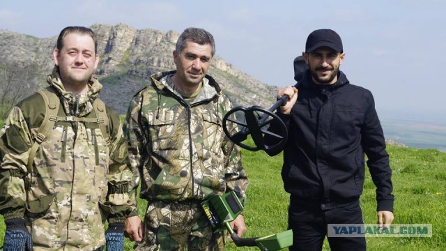 Азербайджанцы наступают, армяне бегут