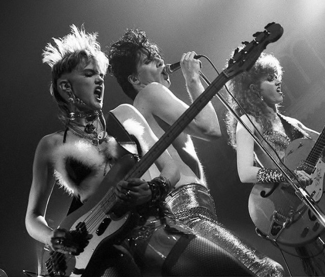 Музыка и музыканты: музыка в стиле Rockabilly