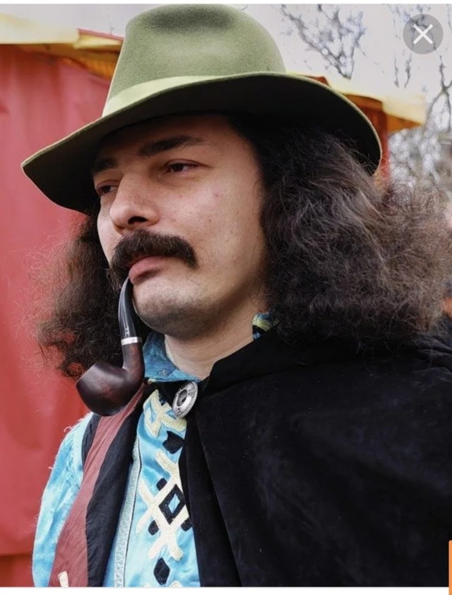 Виктор Орбан 50 лет назад