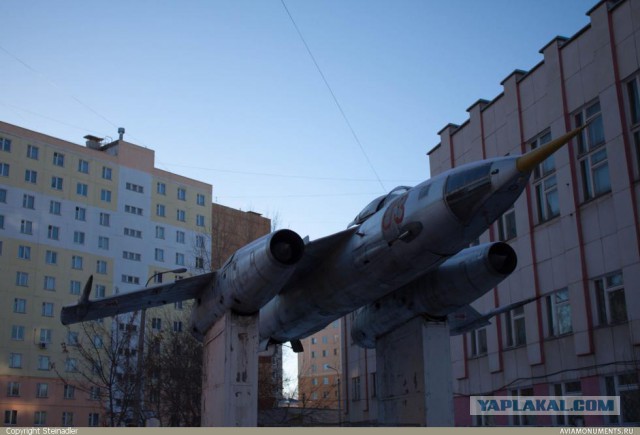 20 самых интересных авиапамятников