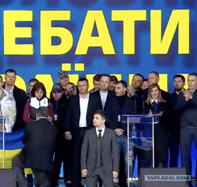 Зеленский и Порошенко: дебаты с переводом на русский язык | LIVE