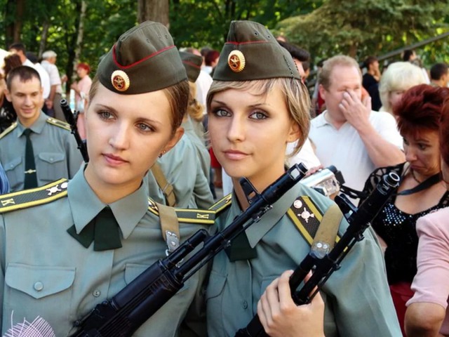 Вооружена и опасна