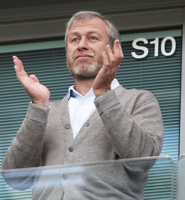 У Романа Абрамовича арестовывают счета.