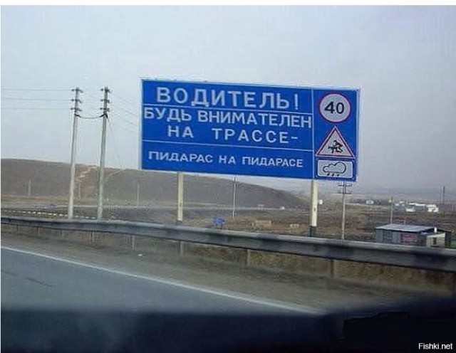 В Новосибирске пьяный 19-летний водитель на BMW X6 устроил гонки по проспекту и снёс легковушку, в которой ехали 5 человек.