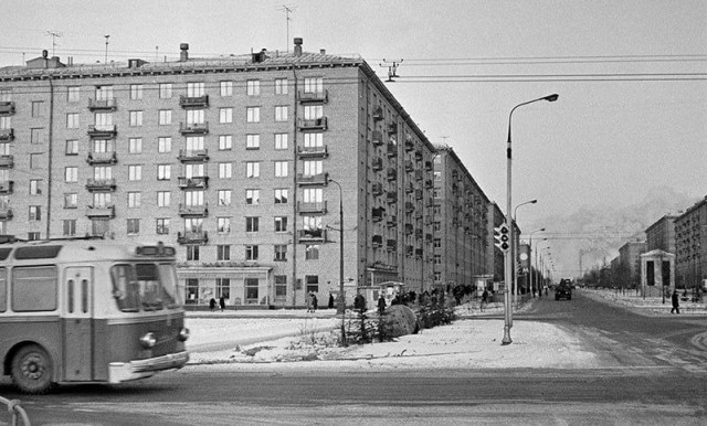 Москва и москвичи. Двадцатый век. 02.09.25