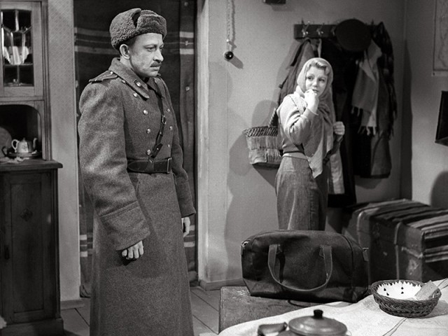 Евгению Евстигнееву 9 октября исполнилось бы 90 лет...