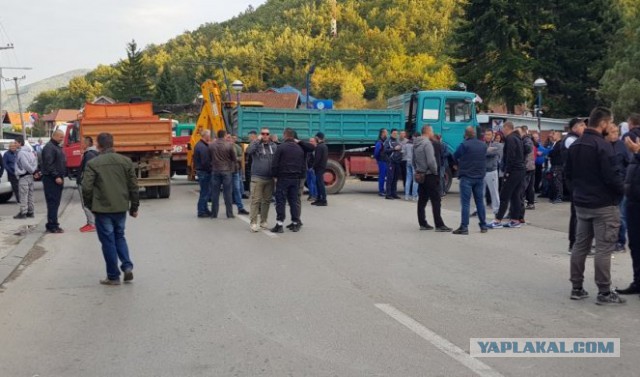 Сербы не пускают войска НАТО в Косово