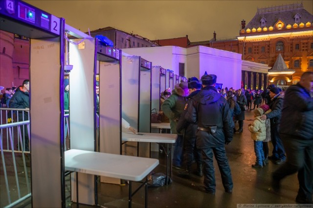Как в центре Москвы Новый год встречали