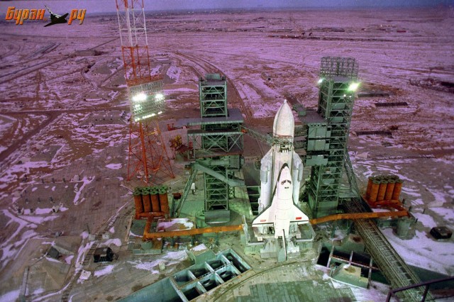 13 мая 1989 г. Первый полет Ан-225 с «Бураном»