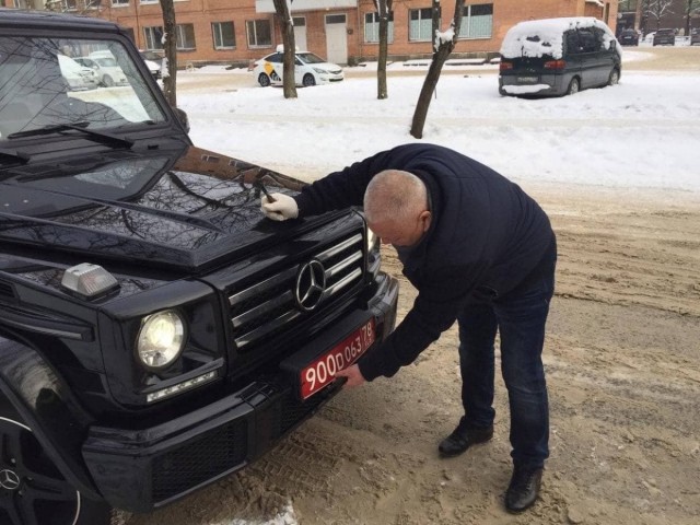 Вчера в Тосно (Ленобласть) инспекторы остановили Gelandewagen с дипломатическими номерами