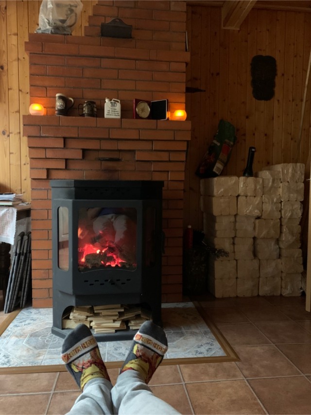 В 8 вечера танцуют над головой...