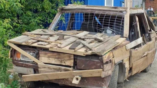 Грузовик из дерева